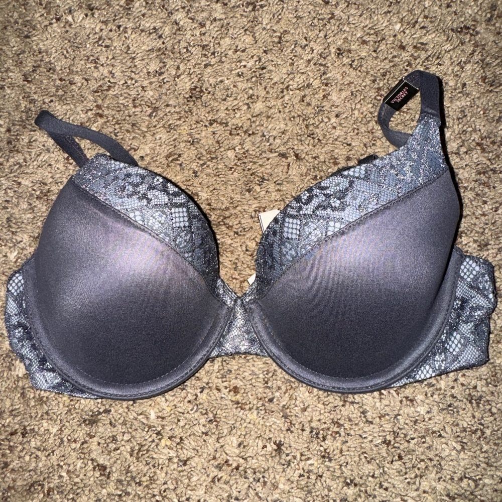 Victoria’s Secret perfect shape bra 34B